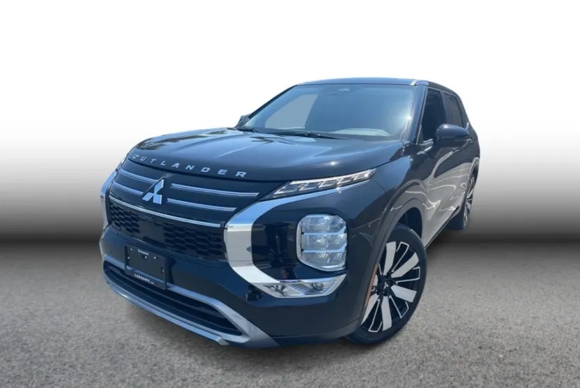 2025 Mitsubishi Outlander SE photo 1