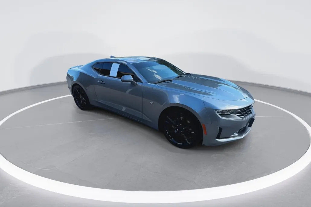 2019 Chevrolet Camaro 1LT photo 1