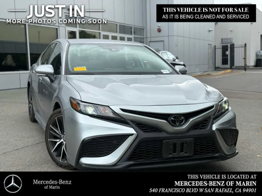 2023 Toyota Camry SE photo 1