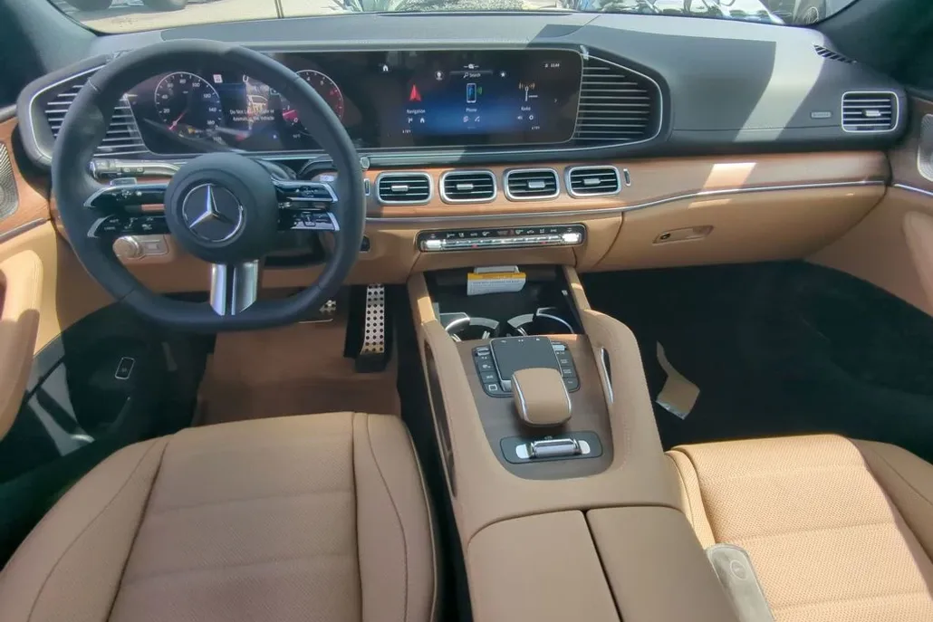 2026 Mercedes Benz GLS 450 4MATIC photo 1