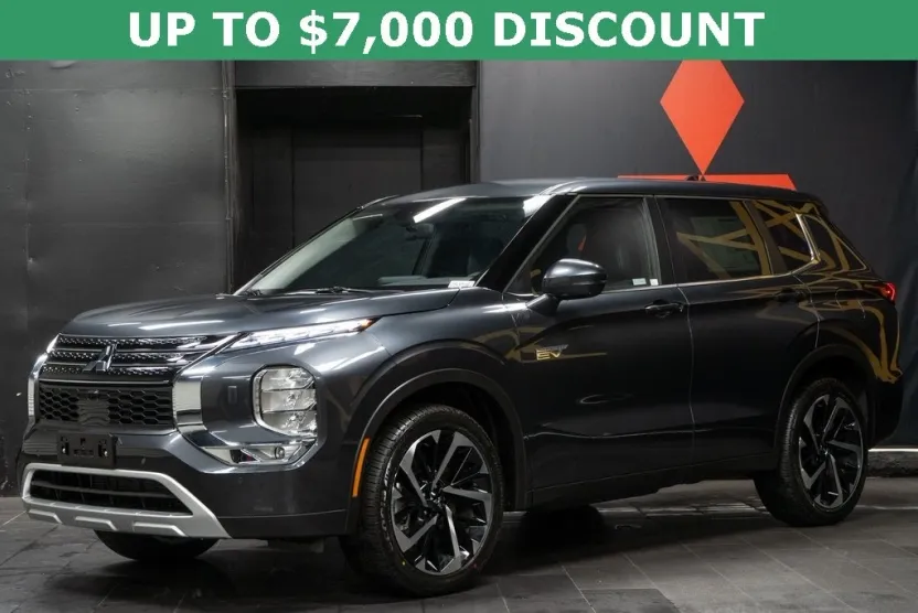2025 Mitsubishi Outlander PHEV SE photo 1