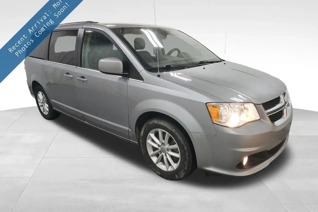2019 Dodge Grand Caravan SXT photo 1