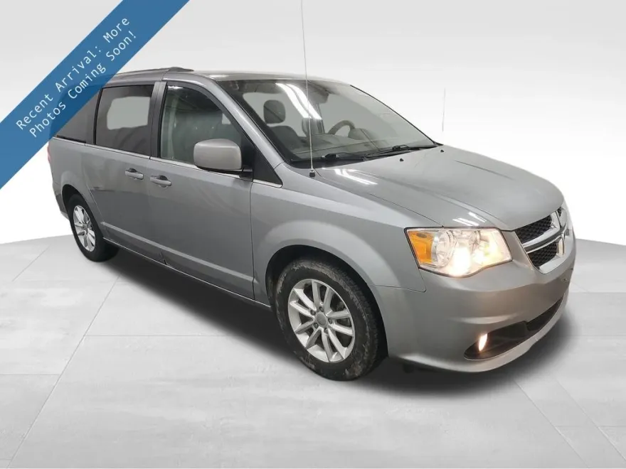 2019 Dodge Grand Caravan SXT photo 1