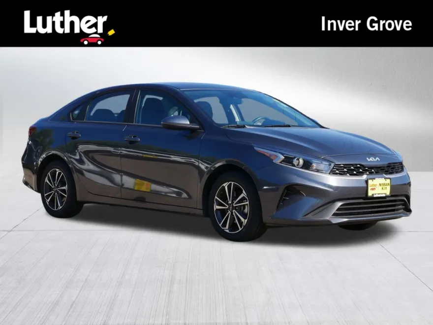 2024 Kia Forte LXS photo 1