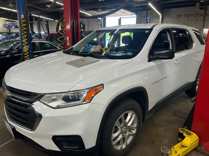 2020 Chevrolet Traverse LS photo 1
