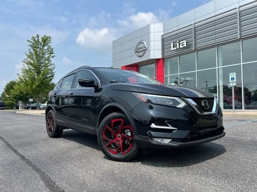 2022 Nissan Rogue Sport SL photo 1