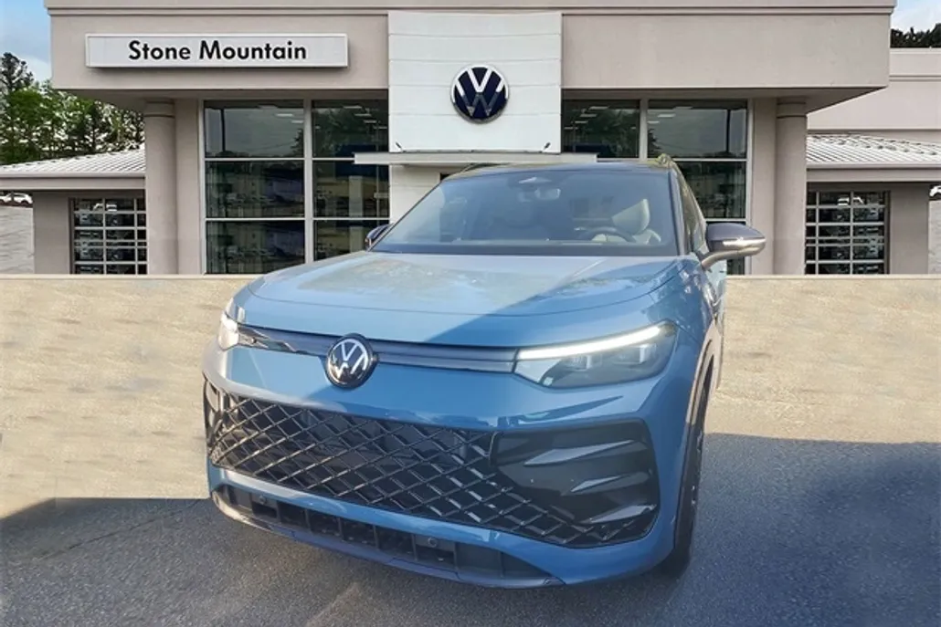 2025 Volkswagen Tiguan SE R-Line Black photo 1