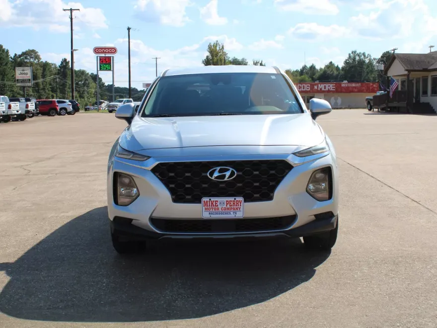 2019 Hyundai Santa Fe SE photo 1