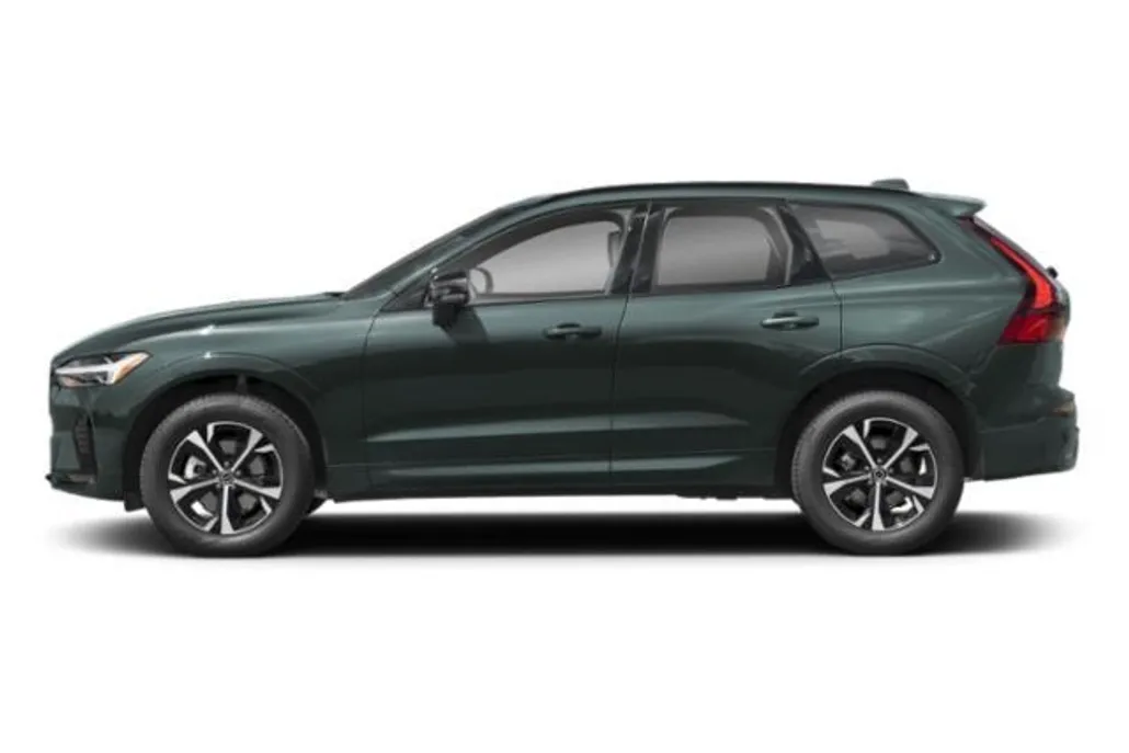 2026 Volvo XC60 B5 photo 1