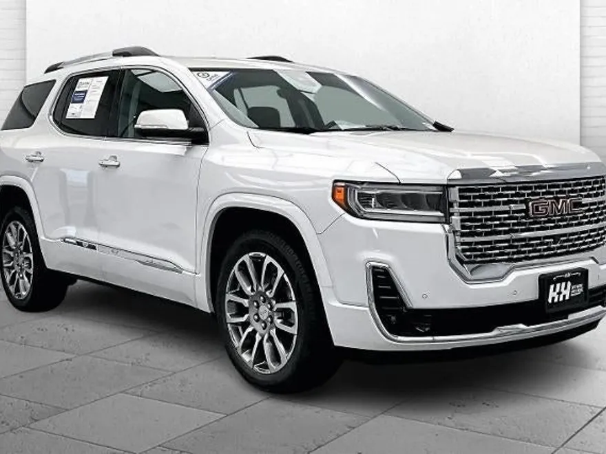 2023 Gmc Acadia Denali photo 1