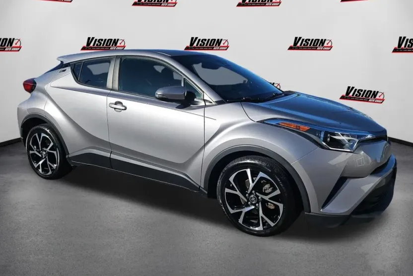 2019 Toyota C-HR XLE Limited photo 1