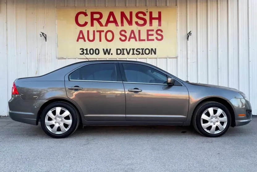 2011 Ford Fusion SE photo 1
