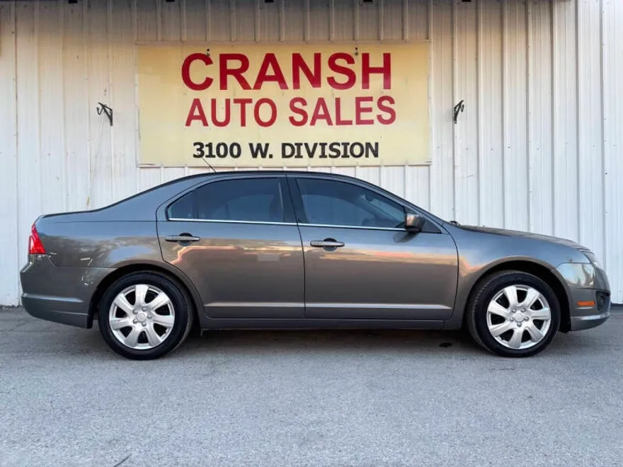 2011 Ford Fusion SE photo 1