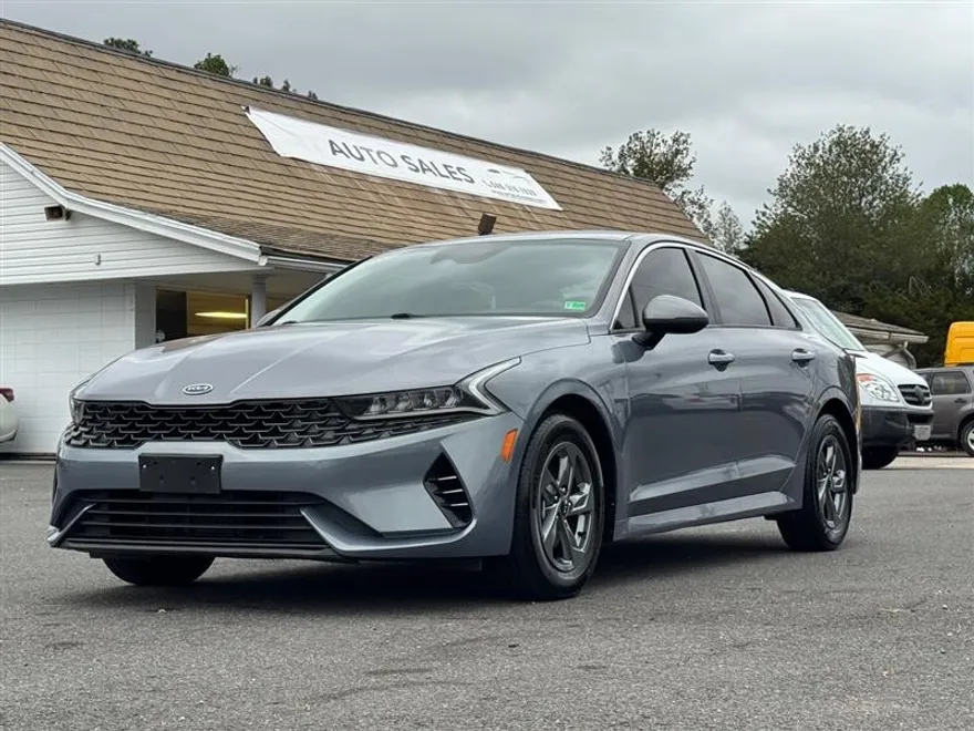 2021 Kia K5 LXS photo 1