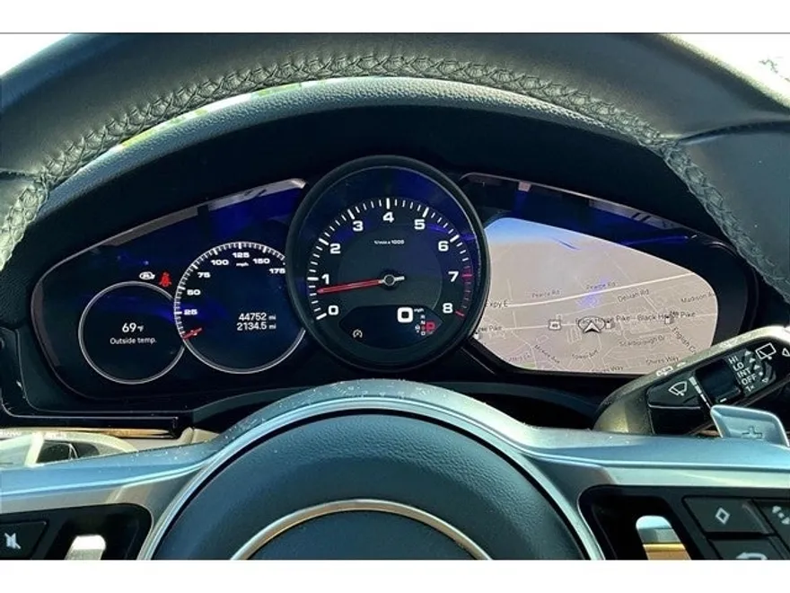 2023 Porsche Cayenne Platinum Edition photo 51