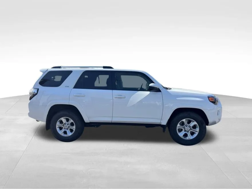 2024 Toyota 4Runner SR5 photo 1
