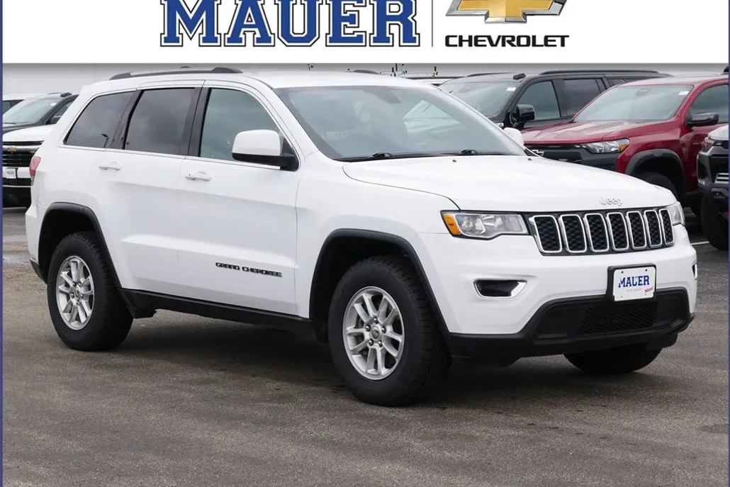 2019 Jeep Grand Cherokee Laredo E photo 1