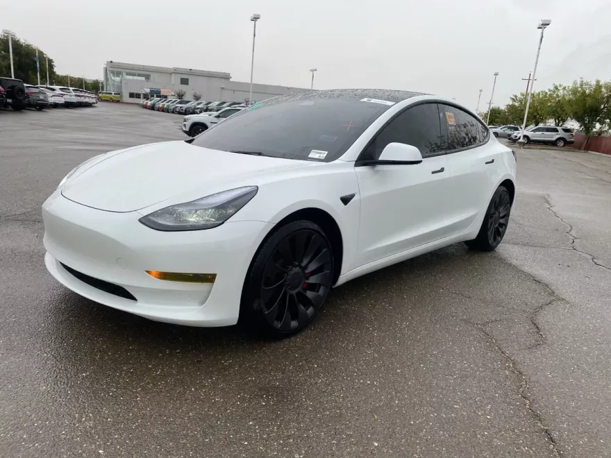 2023 Tesla Model 3 Performance photo 1