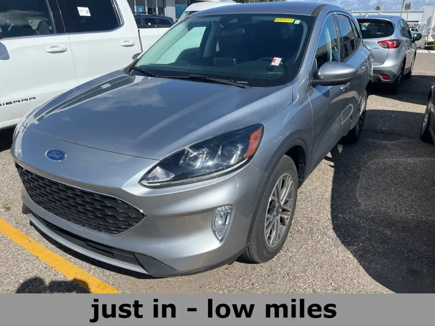 2022 Ford Escape SEL photo 1