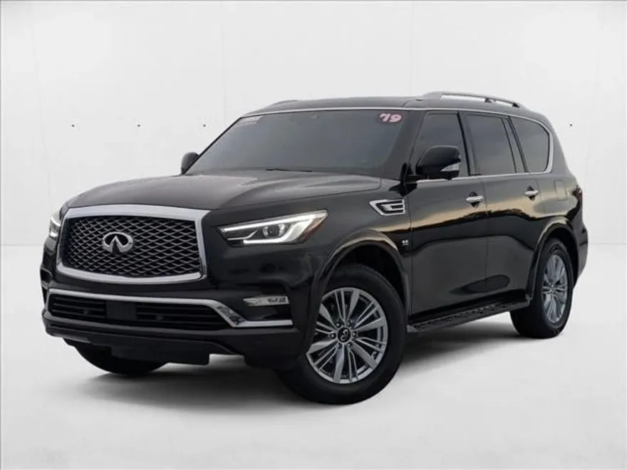 2019 Infiniti QX80 Luxe photo 1