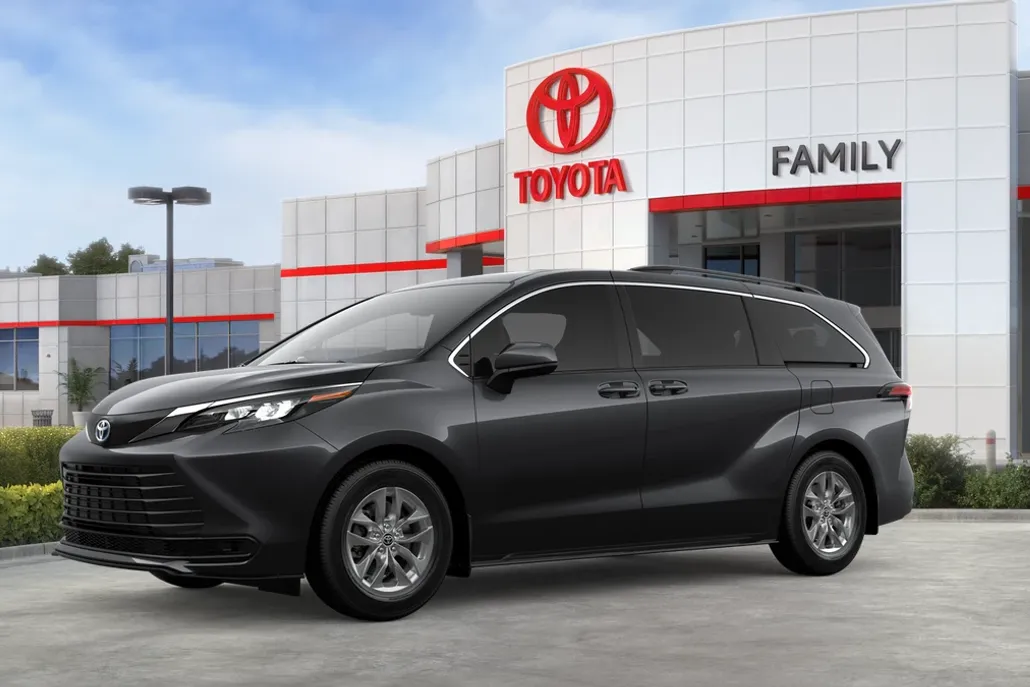 2025 Toyota Sienna LE photo 1