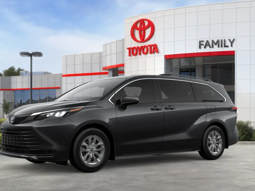 2025 Toyota Sienna LE photo 1