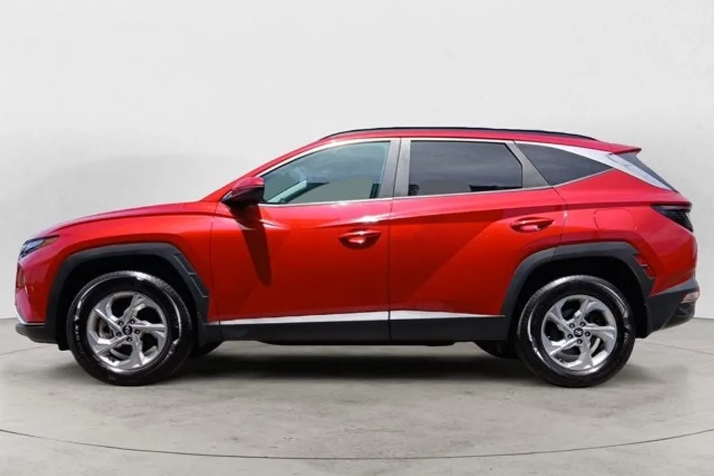 2022 Hyundai Tucson SEL photo 1