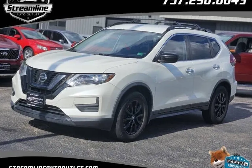 2018 Nissan Rogue SV photo 1