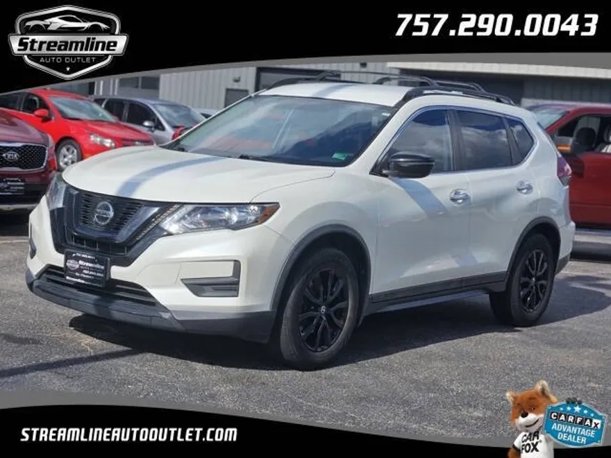 2018 Nissan Rogue SV photo 1