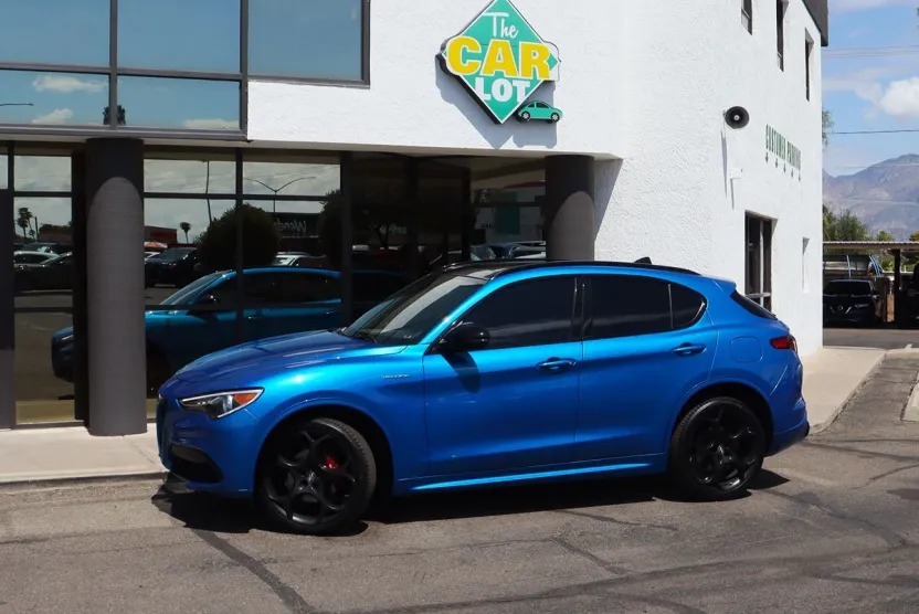 2022 Alfa Romeo Stelvio Ti Sport photo 1