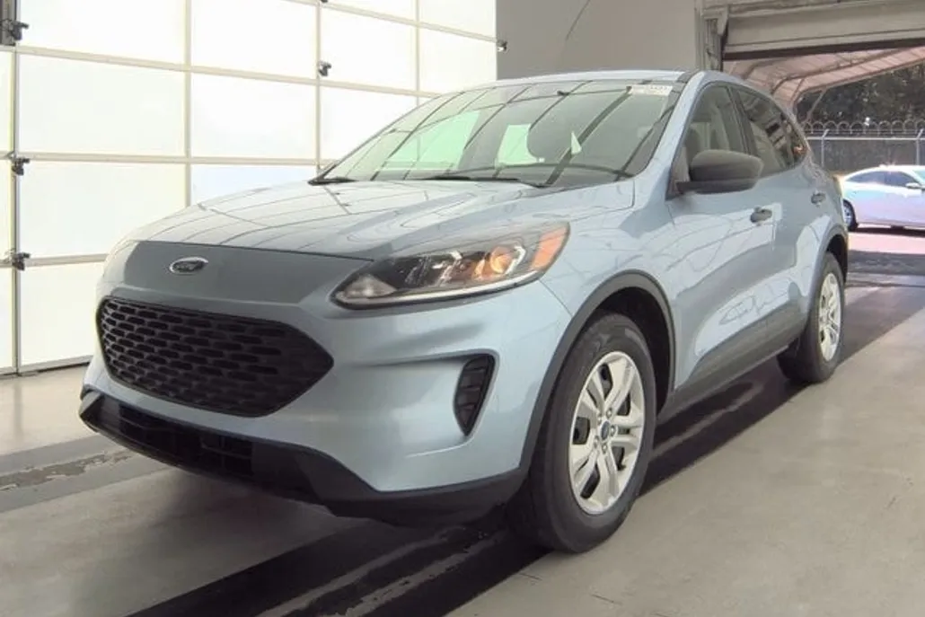 2022 Ford Escape S photo 1