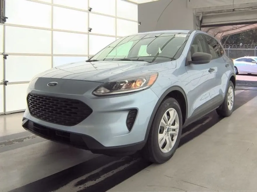 2022 Ford Escape S photo 1