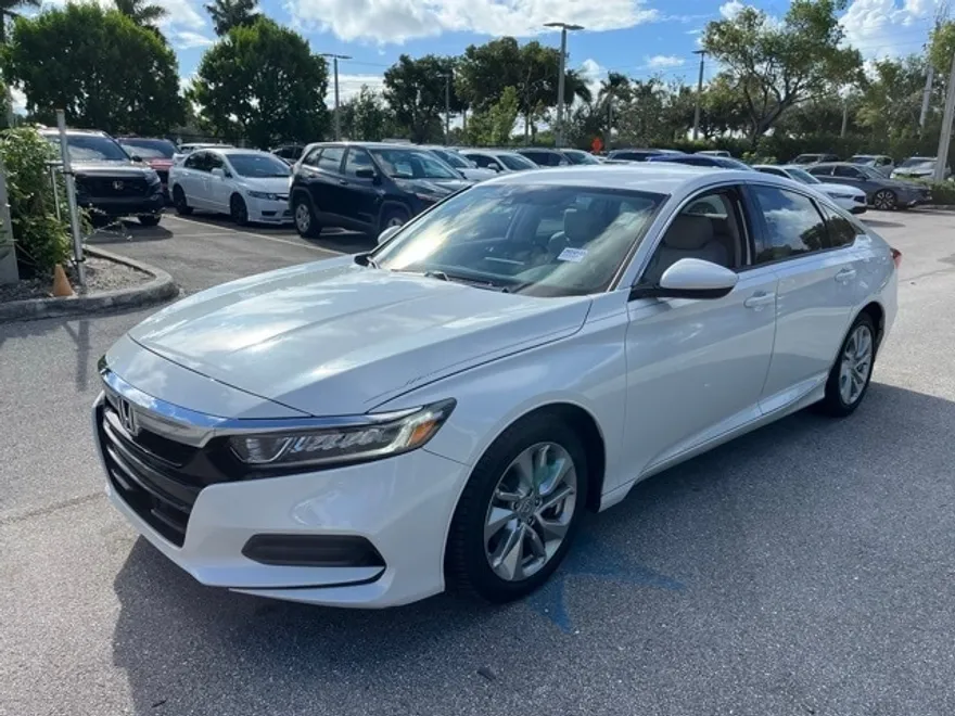 2019 Honda Accord LX photo 1