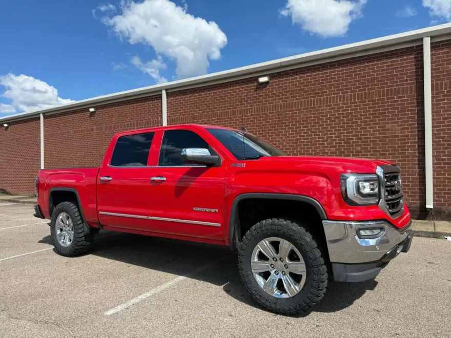 2017 Gmc Sierra 1500 SLT photo 1