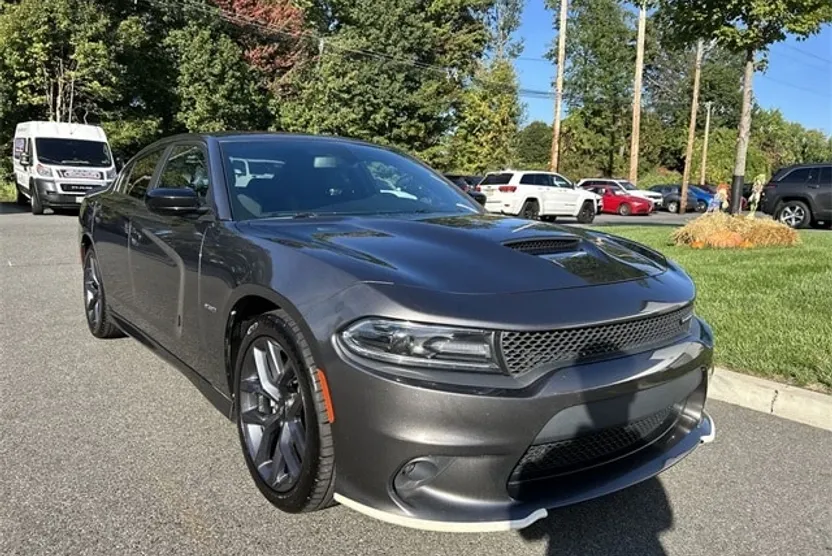 2019 Dodge Charger R/T photo 1
