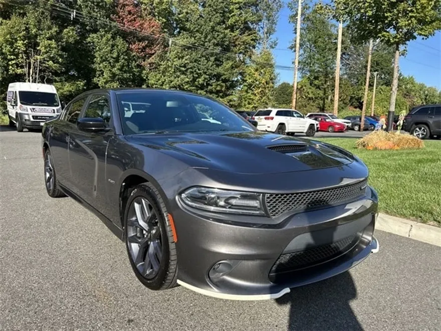 2019 Dodge Charger R/T photo 1