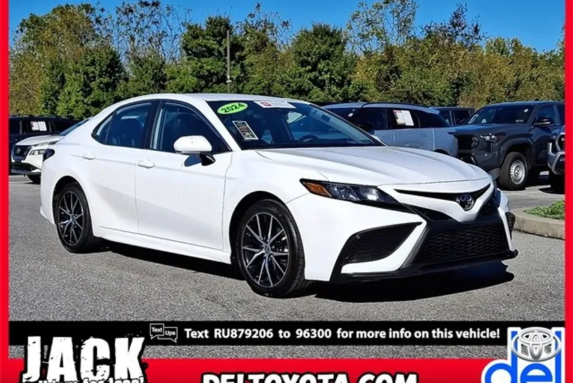 2024 Toyota Camry SE photo 1