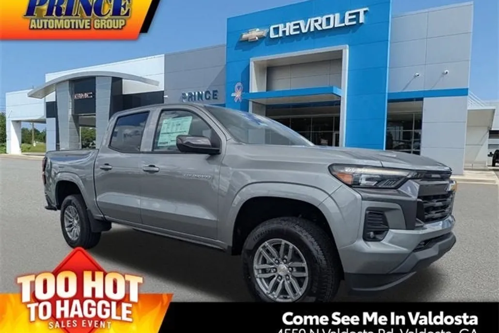 2026 Chevrolet Colorado LT photo 1