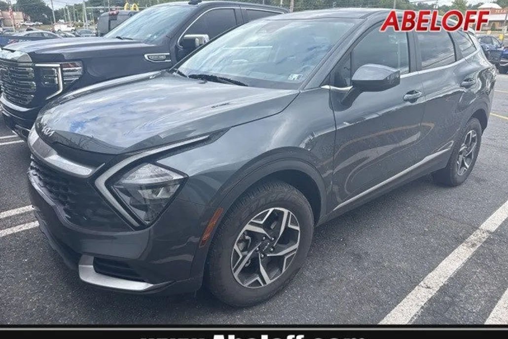 2023 Kia Sportage LX photo 1