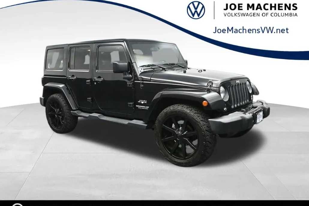 2016 Jeep Wrangler Unlimited Sahara photo 1