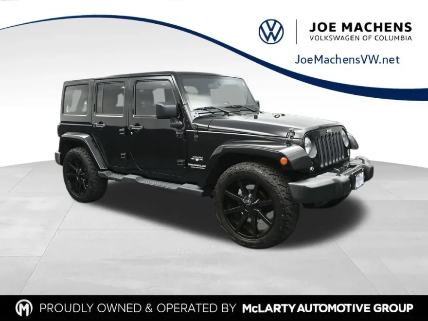 2016 Jeep Wrangler Unlimited Sahara photo 1