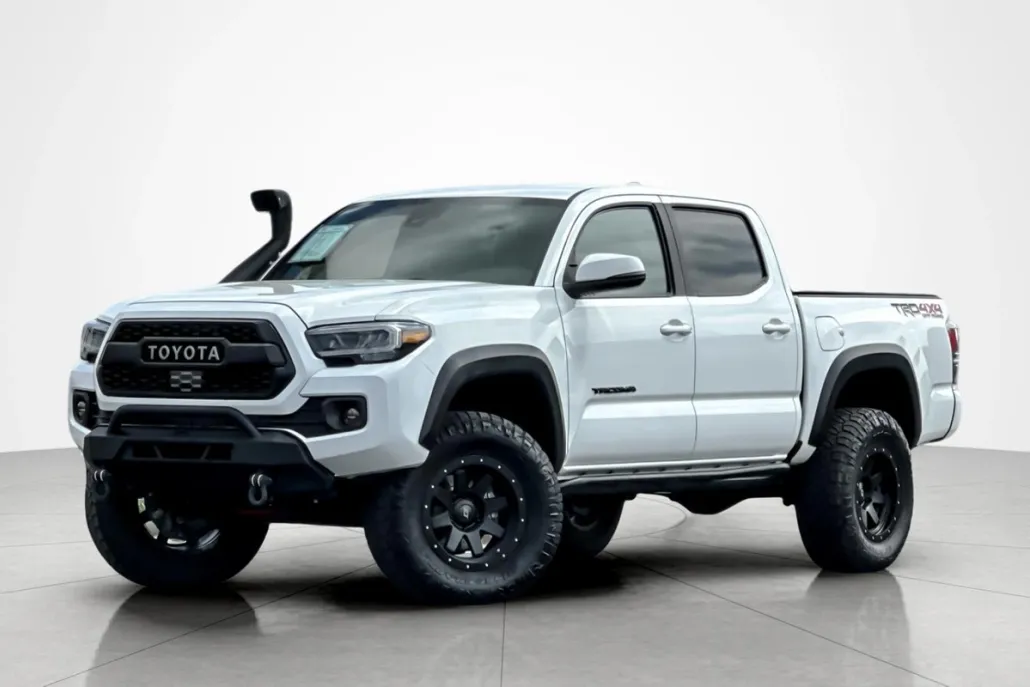2020 Toyota Tacoma TRD photo 1