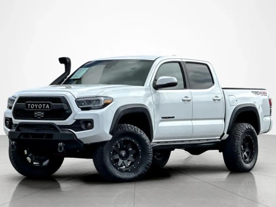 2020 Toyota Tacoma TRD photo 1