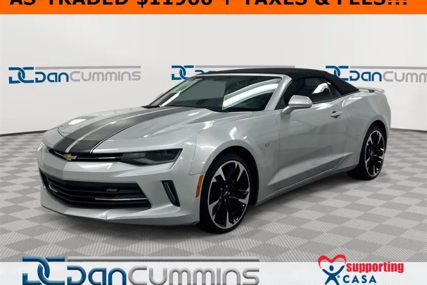 2017 Chevrolet Camaro 1LT photo 1