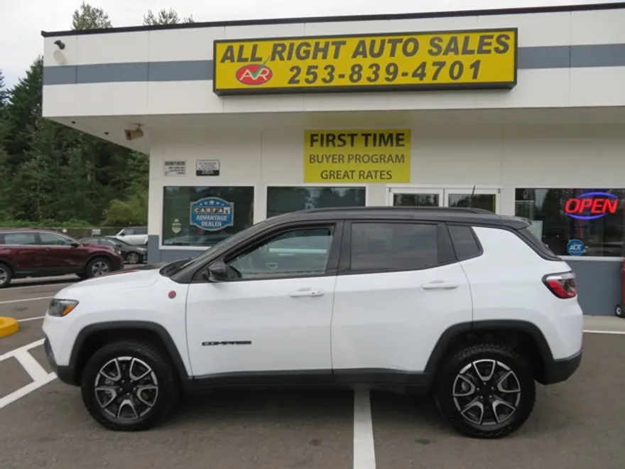 2024 Jeep Compass Trailhawk photo 1