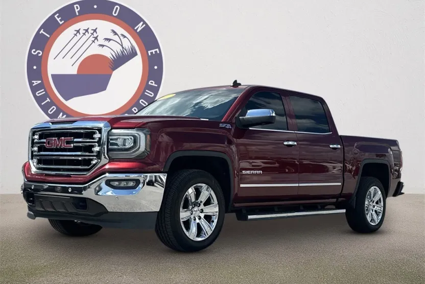 2017 Gmc Sierra 1500 SLT photo 1