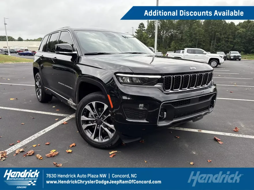 2025 Jeep Grand Cherokee Overland photo 1