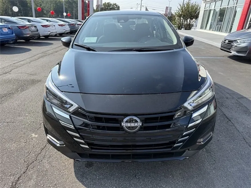 2025 Nissan Versa 1.6 SV photo 1