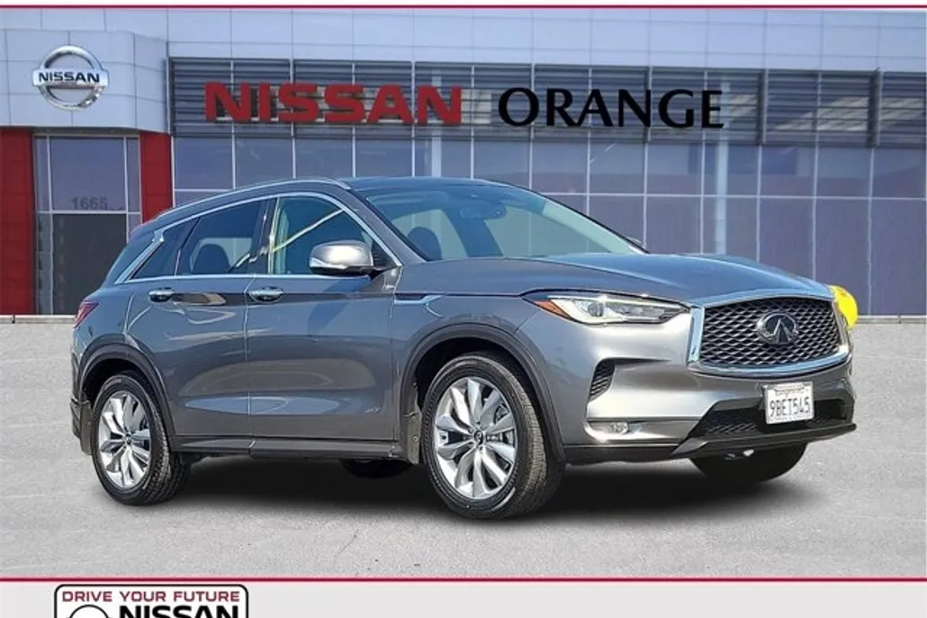 2022 Infiniti QX50 Luxe photo 1