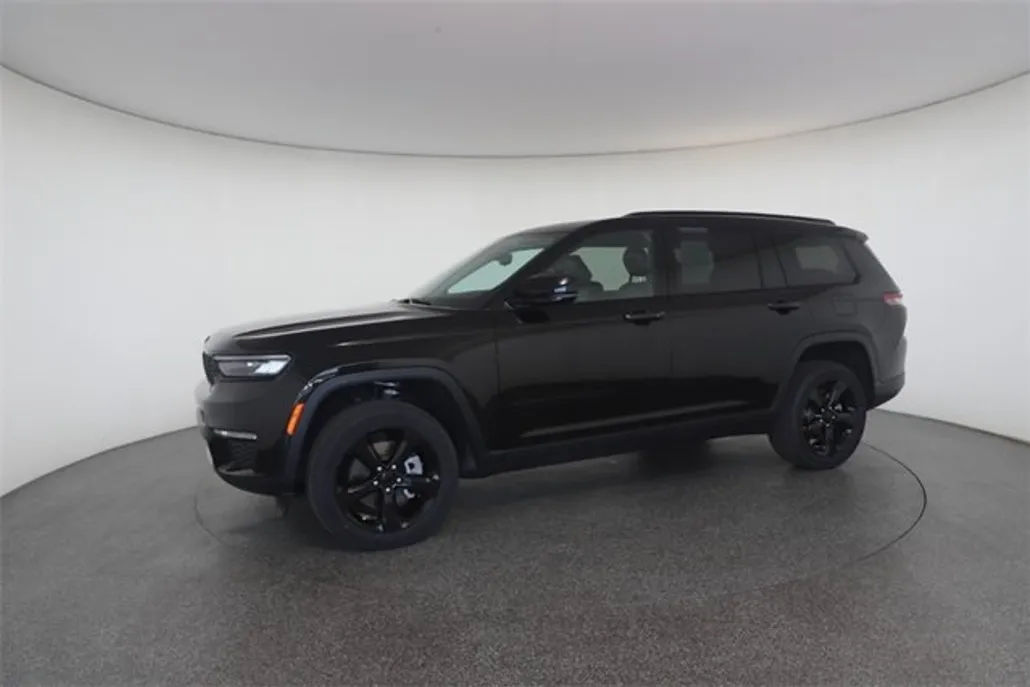 2023 Jeep Grand Cherokee Limited photo 1